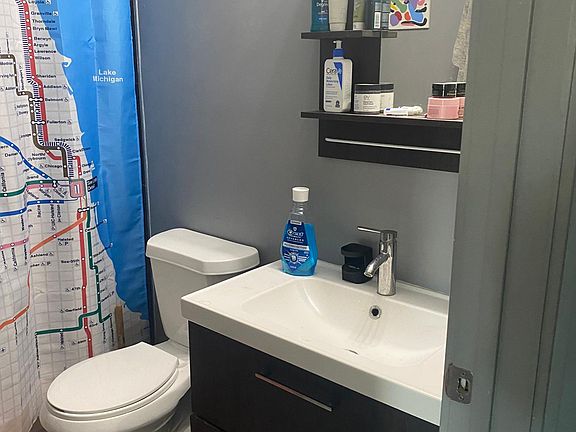 4th image of 1854 S Blue Island Ave APT 3F