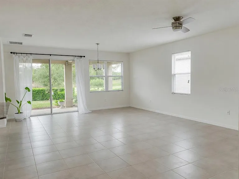 17589 Garsalaso Cir — Photo 13