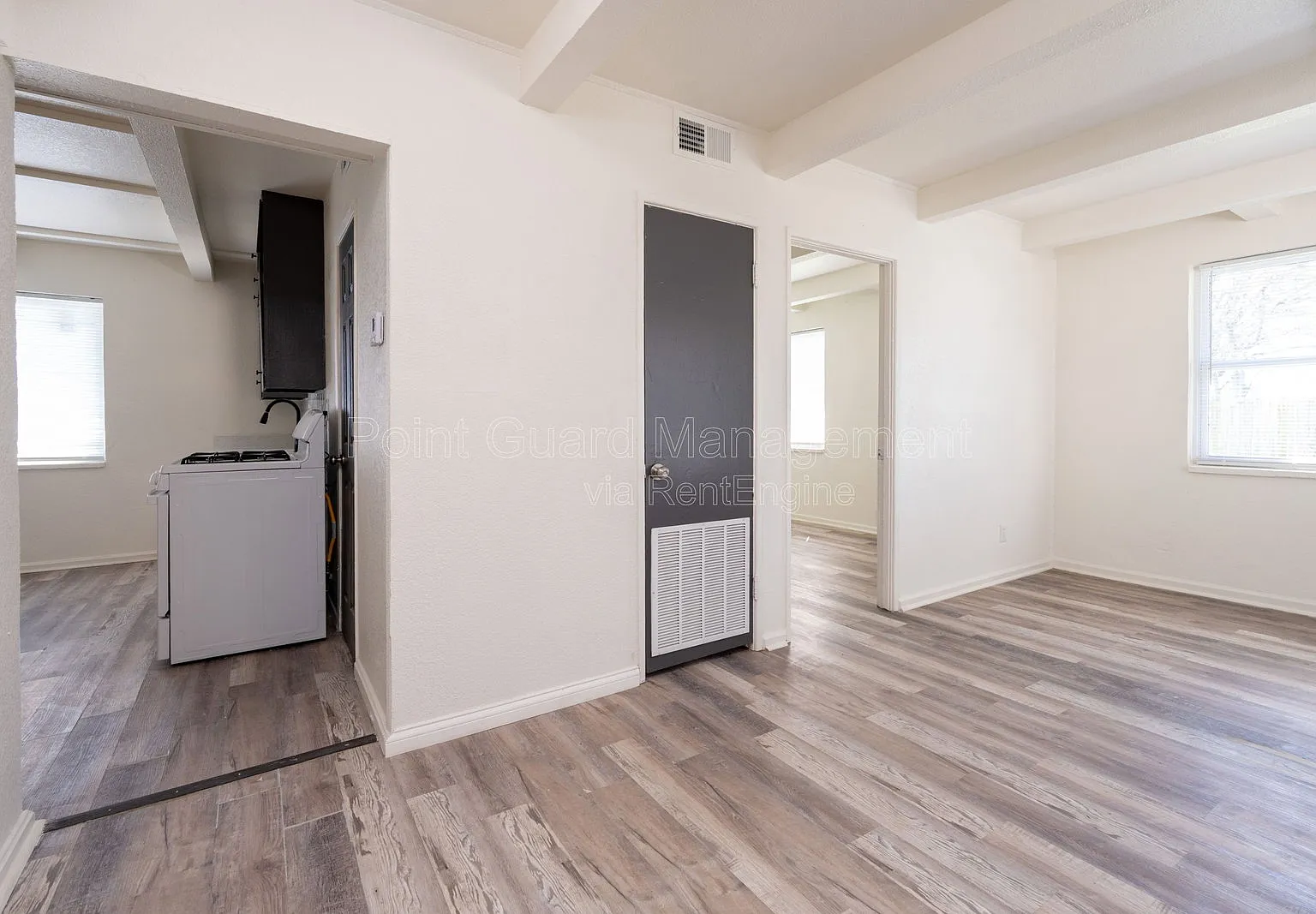 2 bed, 1.0 bath, $850 — Photo 3