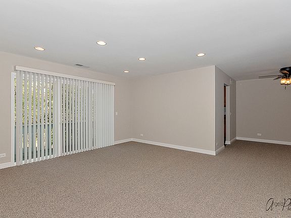 3rd image of 1152 Northbury Ln APT A2