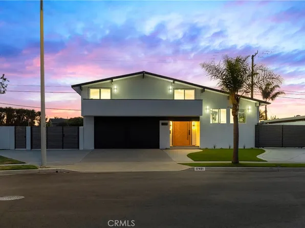 17451 Avalon Ln, Huntington Beach, CA 92647