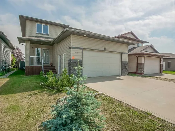 83 W Pinnacle Lake Dr, Grande Prairie, AB T8W 0A9
