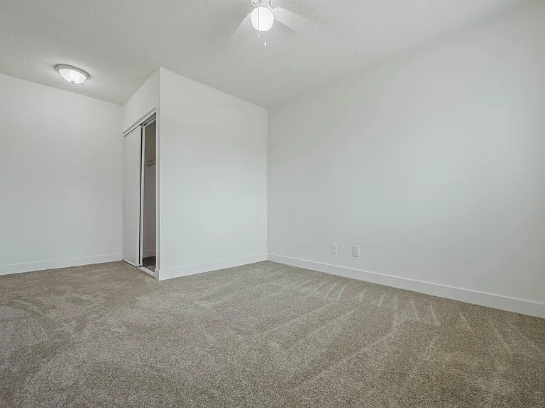 1130 Marine Avenue — Photo 28