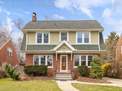 797 Washington Rd, Grosse Pointe, MI, 48230