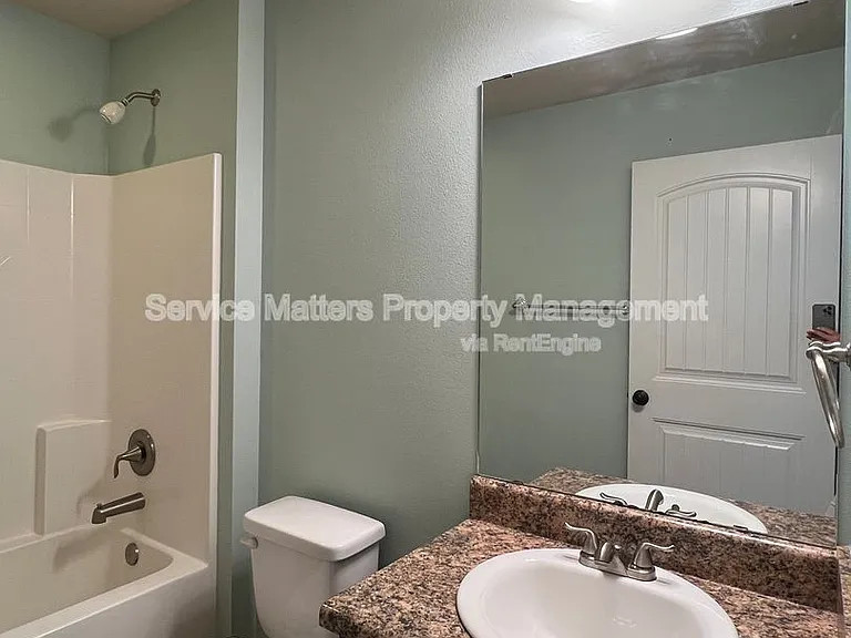 4496 Fiske St — Photo 28