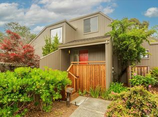 4 Farm Rd, Los Altos, CA 94024