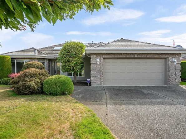 801 Devon Pl, Qualicum Beach, BC V9K 2P2