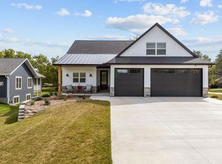 W881 Summit Ct, Green Lake, WI 54941