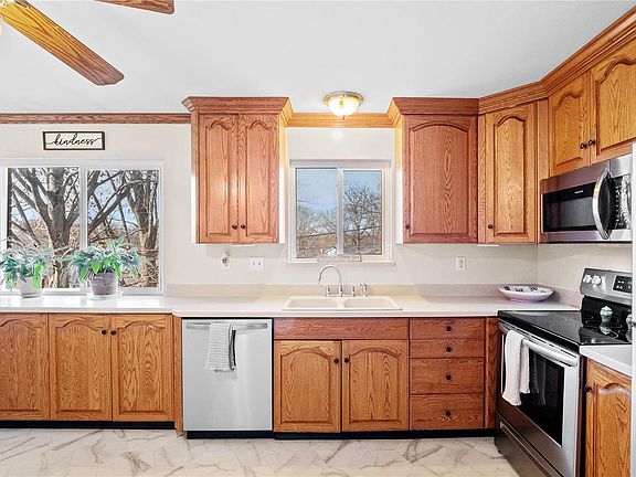 2nd image of 1446 El Camino Dr