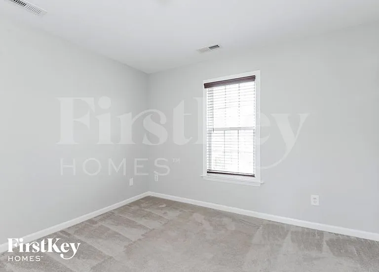6698 Knob Hill Ct — Photo 13