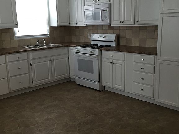 3rd image of 1405 N Martin Ave