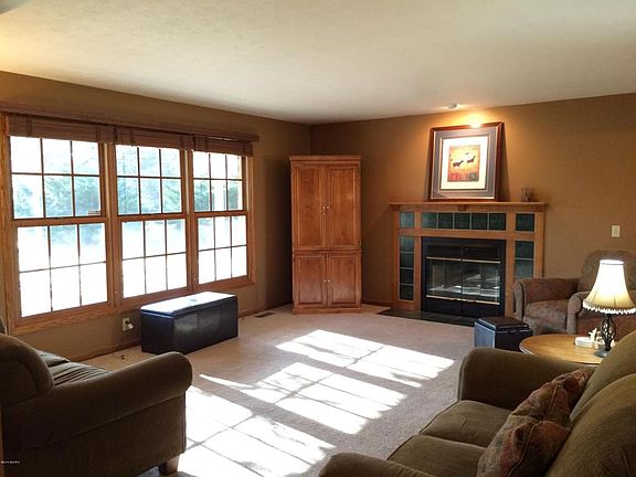 4th image of 9775 Firefly Ave