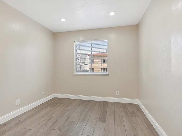 2732 Haste Street — Photo 27