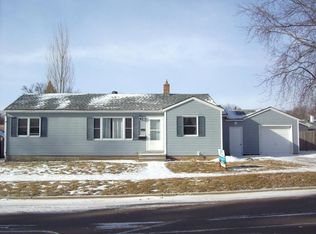 1167 1st St NW, Watertown, SD 57201