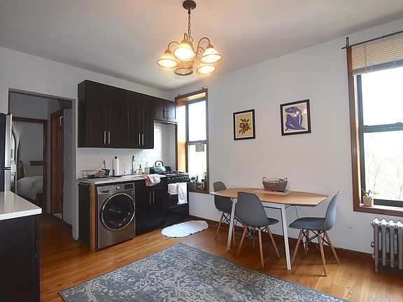 5th image of 73 Meserole Ave APT 3R