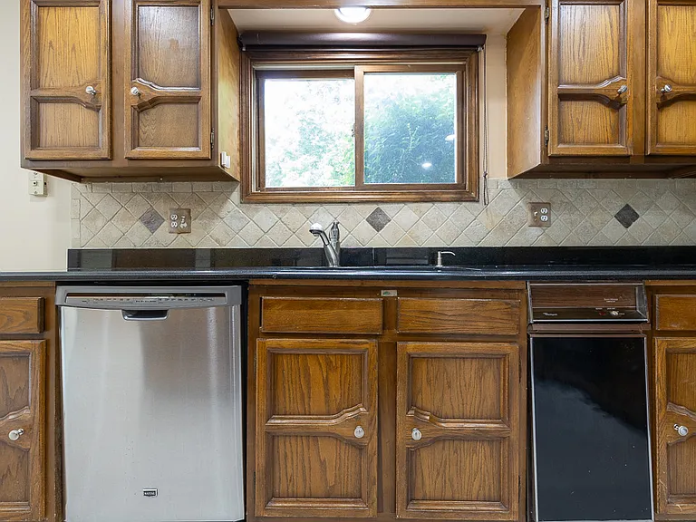 6275 Fairbrook Ct — Photo 51