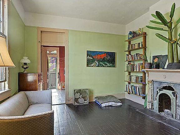 4th image of 1300 Marigny St