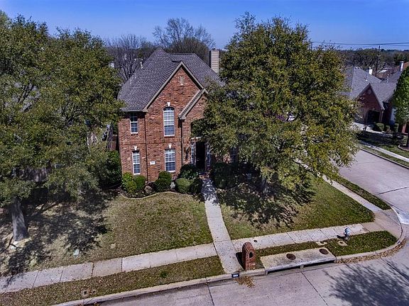 2nd image of 3304 Emerald Cove Dr