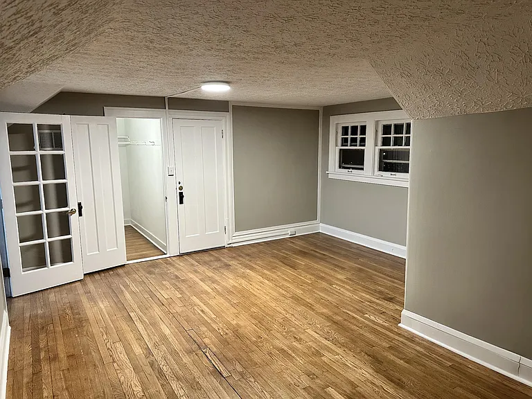9707 Clifton Blvd #3 — Photo 9