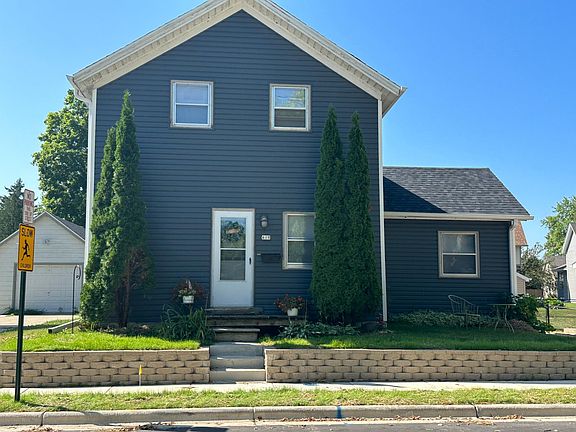 2nd image of 619 E Grove St