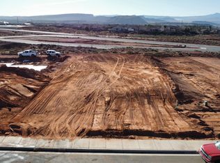 204 E Colima Rd, Washington, UT 84780