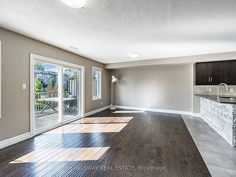275 Old Huron Rd E #15 — Photo 21