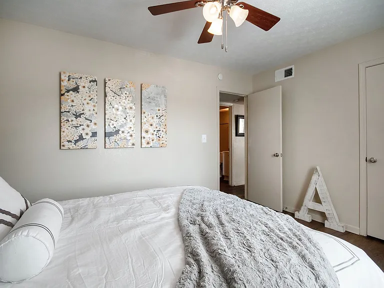 Augusta Road Apartments — Photo 13