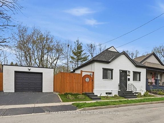 2nd image of 390 Hunter St W