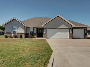1653 E Calavary Camp Rd, Republic, MO 65738