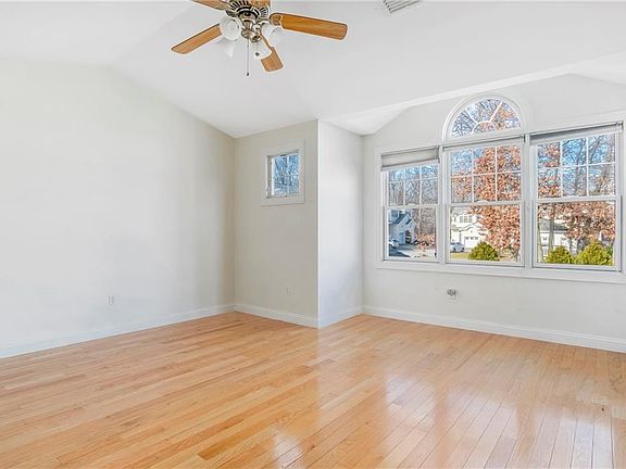 4th image of 1 Santini St Unit C