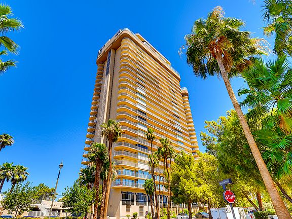 3rd image of 3111 Bel Air Dr Unit 212