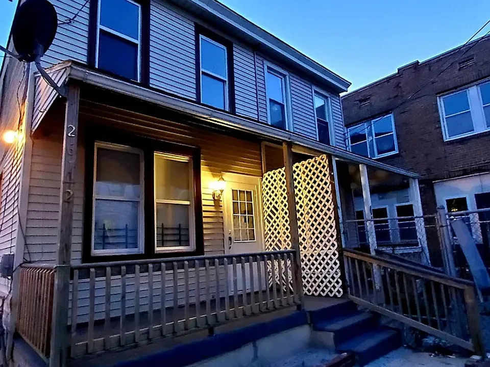 26 1/2 S Georgia Ave #1