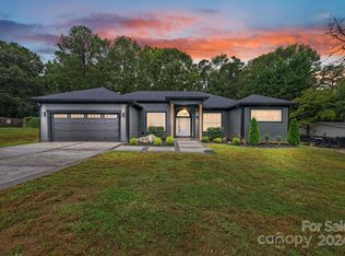 4114 Eagle Chase Dr, Charlotte, NC 28216