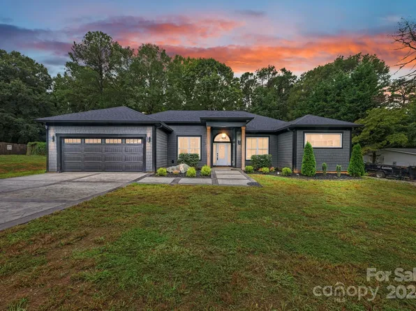 4114 Eagle Chase Dr, Charlotte, NC 28216