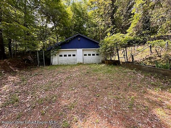 2nd image of 388 Fitzsimmons Road