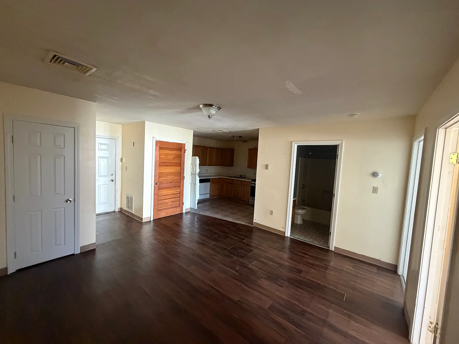285 Main St — Photo 3