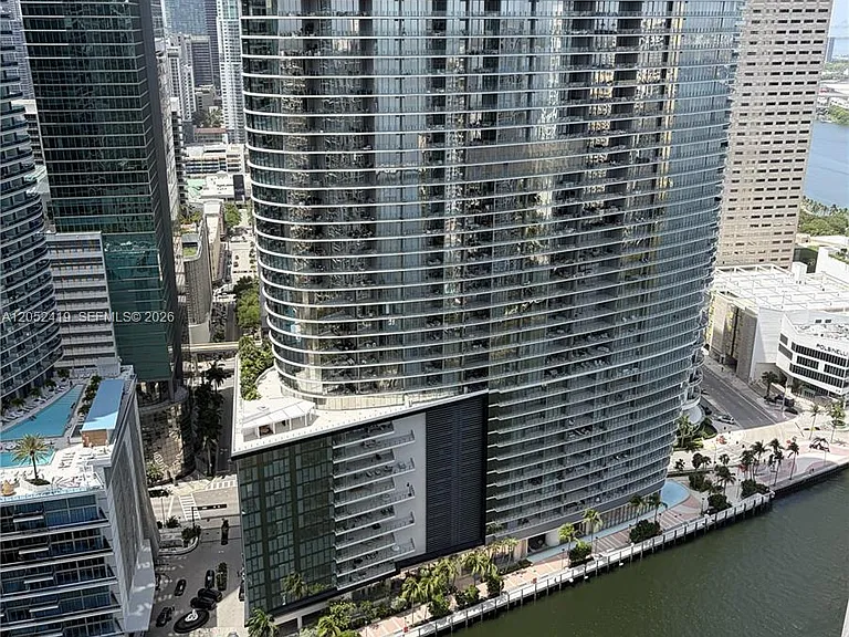 475 Brickell Ave #4008 — Photo 17