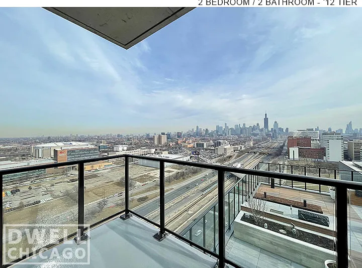 513 S Damen Ave #512 — Photo 36