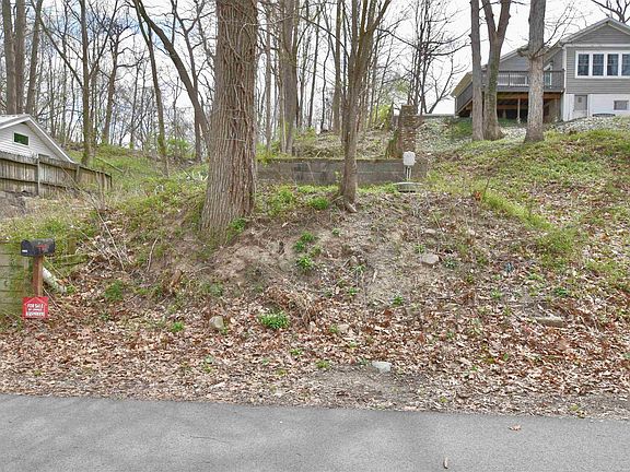 2nd image of 10971 N Lower Lakeshore Dr