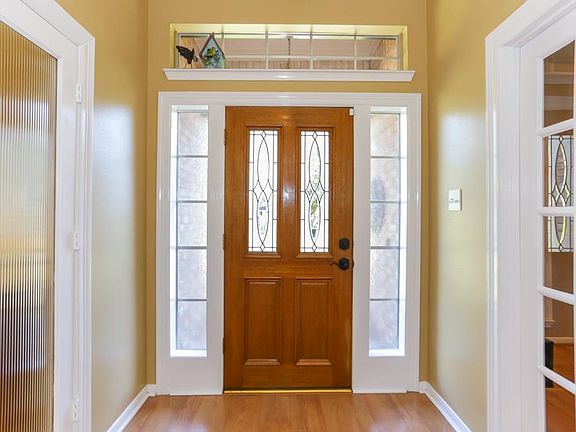 5th image of 16727 Chestnut Meadow Ct