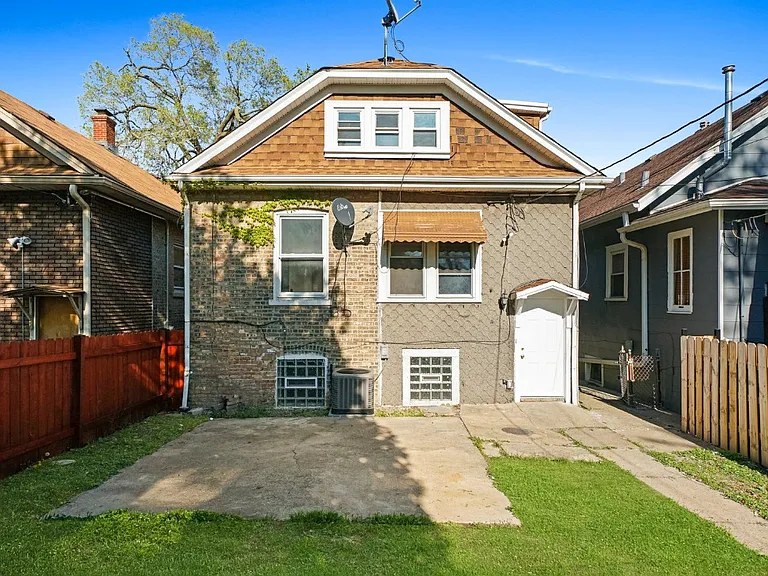1532 Lombard Ave — Photo 24