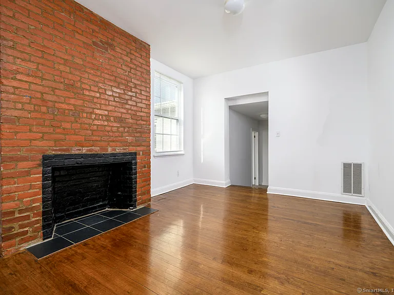 104 East Ave #2 — Photo 7