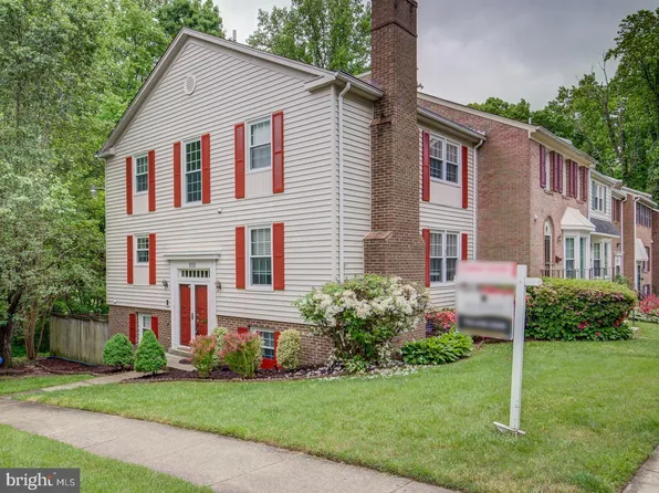 8098 Sleepy View Ln, Springfield, VA 22153