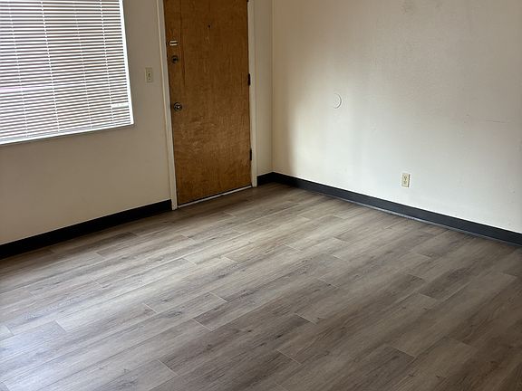 2nd image of 225 Poplar St #3