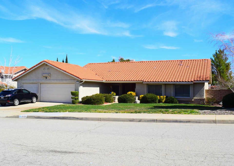 1st image of 41416 Sequoia Ave