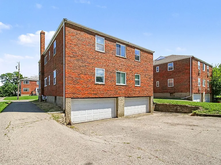629 Maple Dr — Photo 17