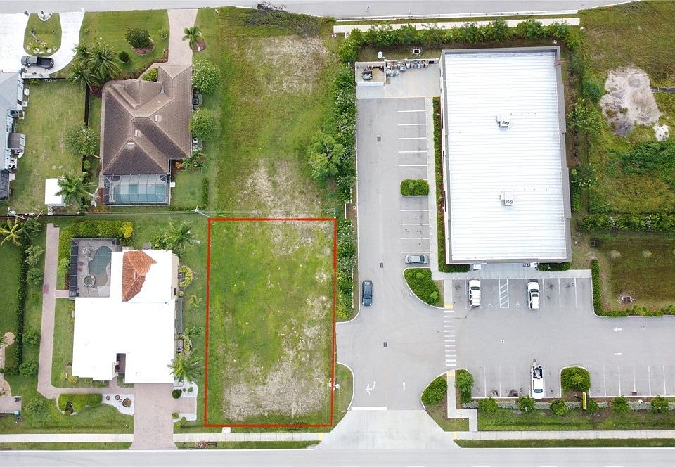 1st image of 4413 Chiquita Blvd S
