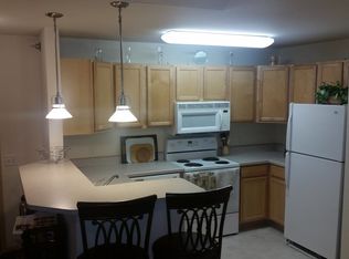 8211 Plaza Dr APT 210, Madison, WI 53719