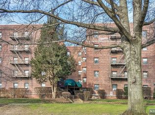 2335 Hudson Ter UNIT E8B, Fort Lee, NJ