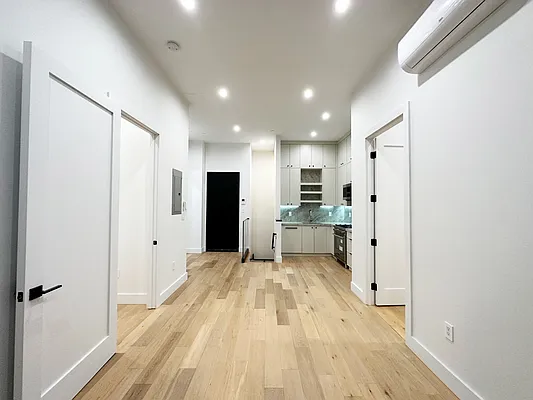 Rented by Chase Global M Realty LLC | media 24